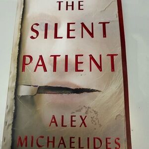 The Silent Patient by Alex Michaelides - Red & Cream Paperback